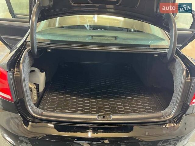 Чорний Фольксваген Пассат, об'ємом двигуна 1.8 л та пробігом 170 тис. км за 9299 $, фото 4 на Automoto.ua