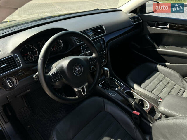 Черный Фольксваген Пассат, объемом двигателя 2 л и пробегом 283 тыс. км за 12750 $, фото 12 на Automoto.ua