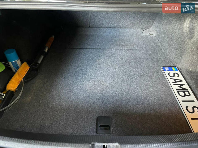 Черный Фольксваген Пассат, объемом двигателя 1.8 л и пробегом 211 тыс. км за 10500 $, фото 38 на Automoto.ua