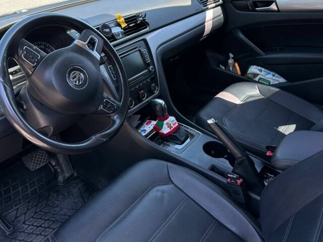 Черный Фольксваген Пассат, объемом двигателя 1.8 л и пробегом 148 тыс. км за 9400 $, фото 6 на Automoto.ua