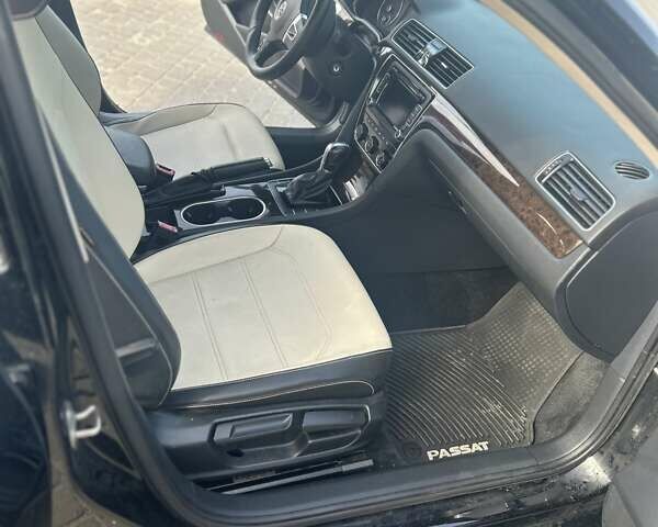 Чорний Фольксваген Пассат, об'ємом двигуна 2 л та пробігом 150 тис. км за 12500 $, фото 12 на Automoto.ua