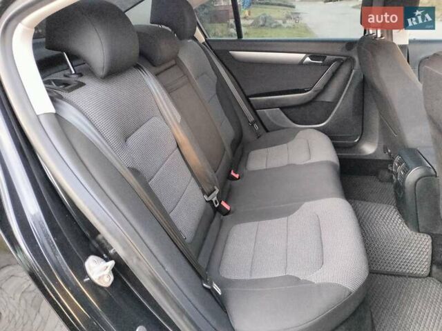 Чорний Фольксваген Пассат, об'ємом двигуна 2 л та пробігом 252 тис. км за 12900 $, фото 103 на Automoto.ua