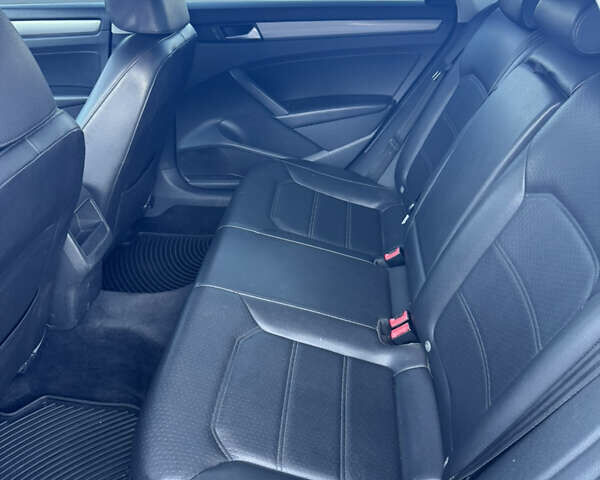 Чорний Фольксваген Пассат, об'ємом двигуна 1.8 л та пробігом 252 тис. км за 10000 $, фото 14 на Automoto.ua