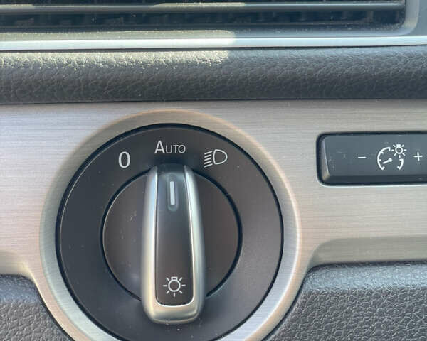 Черный Фольксваген Пассат, объемом двигателя 2 л и пробегом 225 тыс. км за 10999 $, фото 13 на Automoto.ua