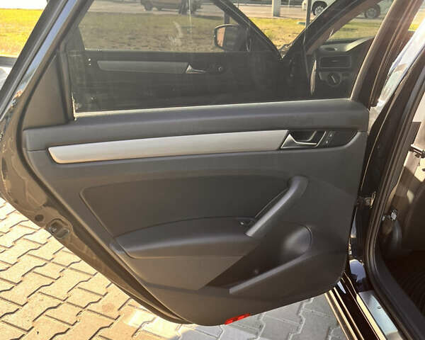 Черный Фольксваген Пассат, объемом двигателя 1.8 л и пробегом 211 тыс. км за 10500 $, фото 21 на Automoto.ua