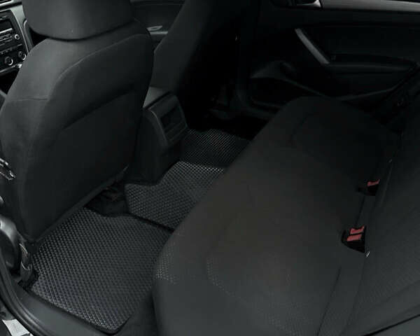 Черный Фольксваген Пассат, объемом двигателя 1.8 л и пробегом 249 тыс. км за 8999 $, фото 14 на Automoto.ua