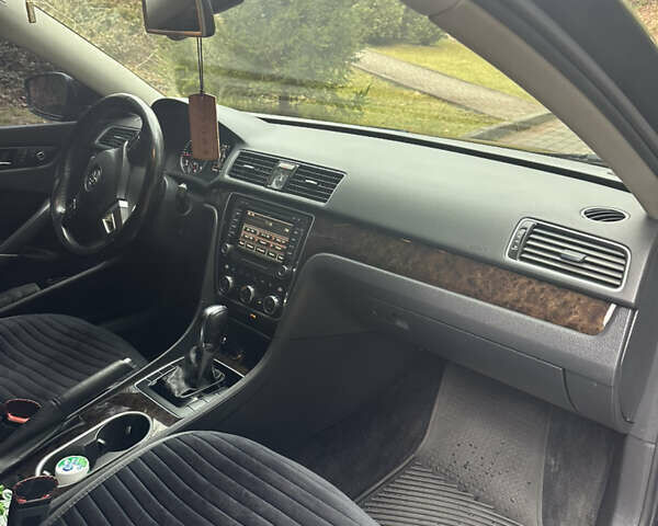 Черный Фольксваген Пассат, объемом двигателя 2 л и пробегом 156 тыс. км за 11499 $, фото 1 на Automoto.ua