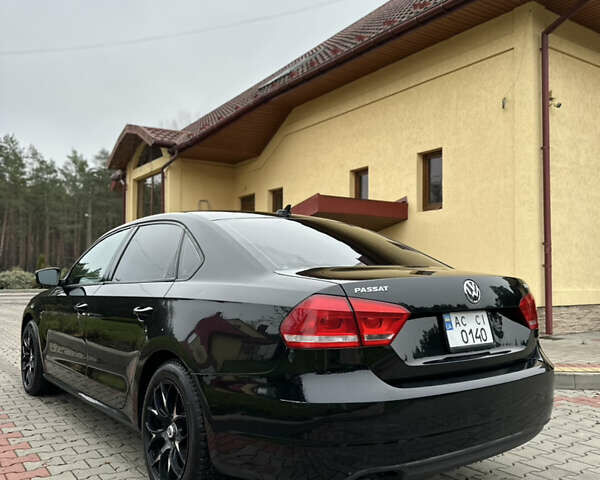 Черный Фольксваген Пассат, объемом двигателя 1.8 л и пробегом 247 тыс. км за 11000 $, фото 2 на Automoto.ua
