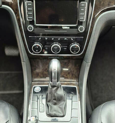 Черный Фольксваген Пассат, объемом двигателя 2 л и пробегом 214 тыс. км за 11800 $, фото 12 на Automoto.ua