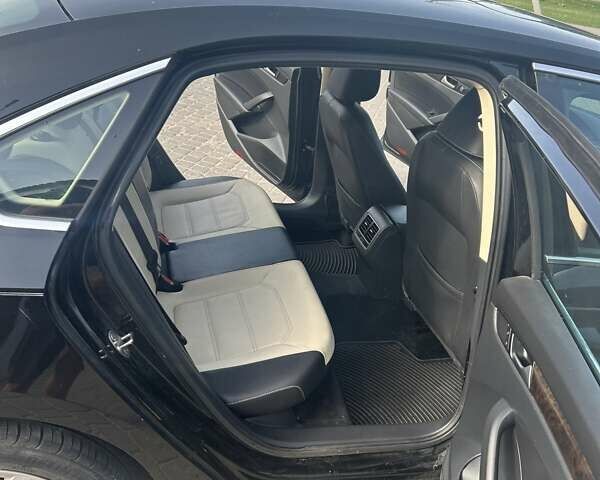 Чорний Фольксваген Пассат, об'ємом двигуна 2 л та пробігом 150 тис. км за 12500 $, фото 16 на Automoto.ua