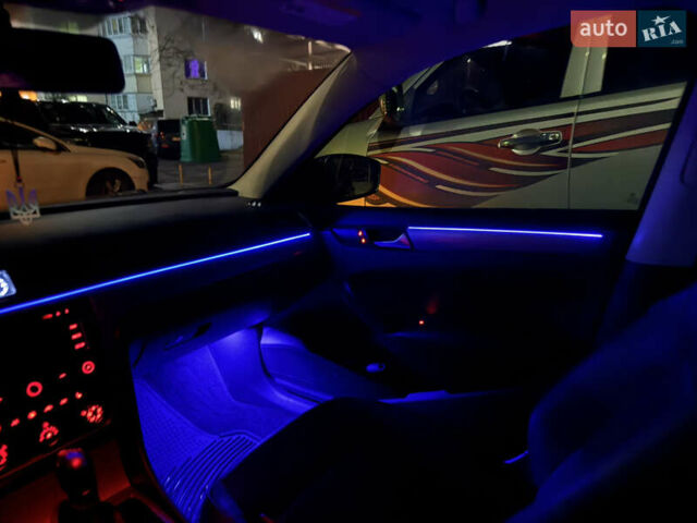 Чорний Фольксваген Пассат, об'ємом двигуна 1.8 л та пробігом 184 тис. км за 11000 $, фото 28 на Automoto.ua