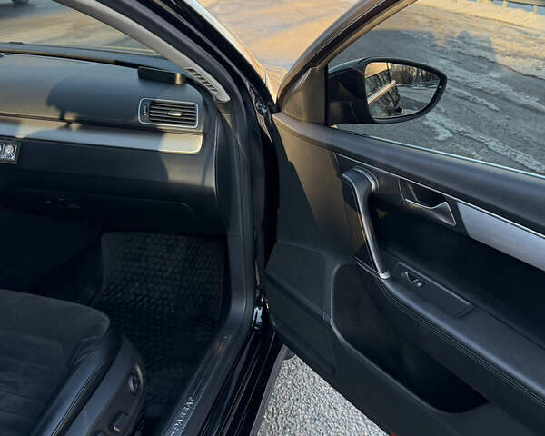 Черный Фольксваген Пассат, объемом двигателя 1.97 л и пробегом 170 тыс. км за 13800 $, фото 11 на Automoto.ua