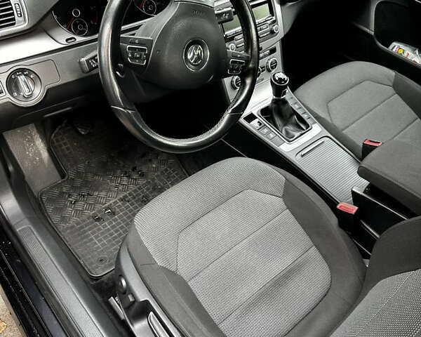 Чорний Фольксваген Пассат, об'ємом двигуна 1.6 л та пробігом 262 тис. км за 11300 $, фото 2 на Automoto.ua