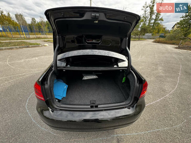 Черный Фольксваген Пассат, объемом двигателя 1.8 л и пробегом 143 тыс. км за 10800 $, фото 12 на Automoto.ua