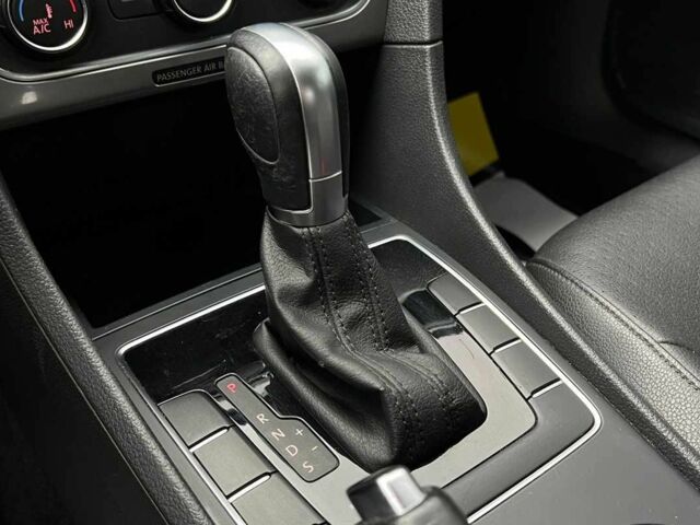 Черный Фольксваген Пассат, объемом двигателя 1.8 л и пробегом 174 тыс. км за 10750 $, фото 11 на Automoto.ua