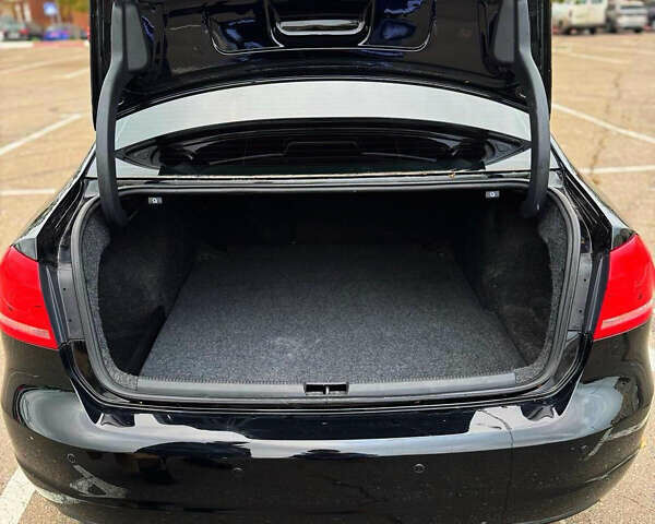 Черный Фольксваген Пассат, объемом двигателя 1.8 л и пробегом 249 тыс. км за 8999 $, фото 5 на Automoto.ua