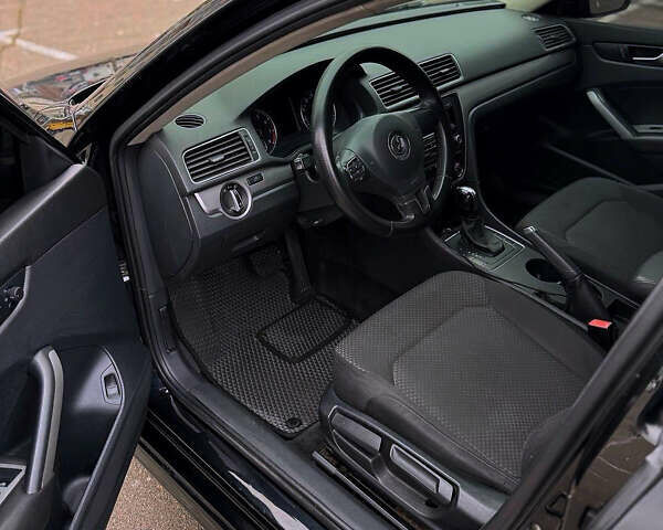 Черный Фольксваген Пассат, объемом двигателя 1.8 л и пробегом 249 тыс. км за 8999 $, фото 9 на Automoto.ua