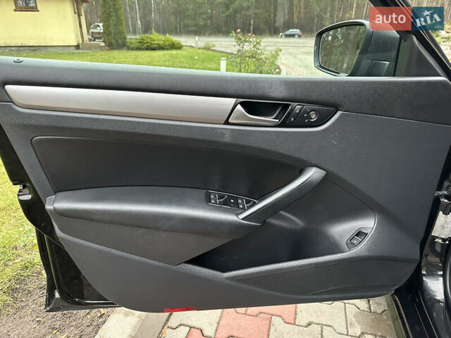 Черный Фольксваген Пассат, объемом двигателя 1.8 л и пробегом 247 тыс. км за 11000 $, фото 15 на Automoto.ua