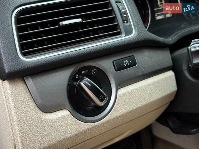 Черный Фольксваген Пассат, объемом двигателя 1.8 л и пробегом 140 тыс. км за 10990 $, фото 13 на Automoto.ua