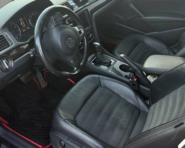 Черный Фольксваген Пассат, объемом двигателя 1.8 л и пробегом 293 тыс. км за 12500 $, фото 6 на Automoto.ua