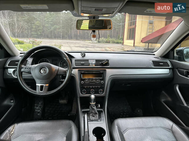 Черный Фольксваген Пассат, объемом двигателя 1.8 л и пробегом 247 тыс. км за 11000 $, фото 13 на Automoto.ua