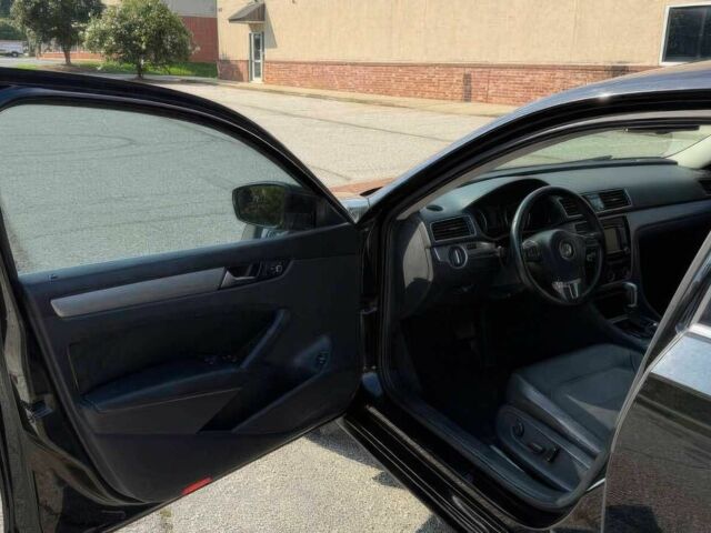 Черный Фольксваген Пассат, объемом двигателя 1.8 л и пробегом 85 тыс. км за 2000 $, фото 8 на Automoto.ua