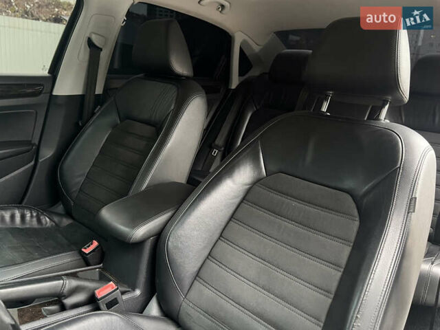 Черный Фольксваген Пассат, объемом двигателя 1.8 л и пробегом 252 тыс. км за 10600 $, фото 11 на Automoto.ua