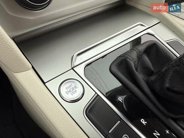 Черный Фольксваген Пассат, объемом двигателя 2 л и пробегом 215 тыс. км за 16900 $, фото 45 на Automoto.ua