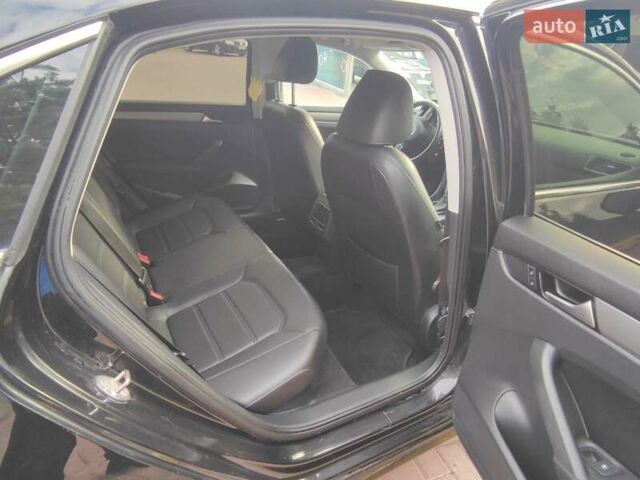 Чорний Фольксваген Пассат, об'ємом двигуна 2 л та пробігом 150 тис. км за 13599 $, фото 10 на Automoto.ua