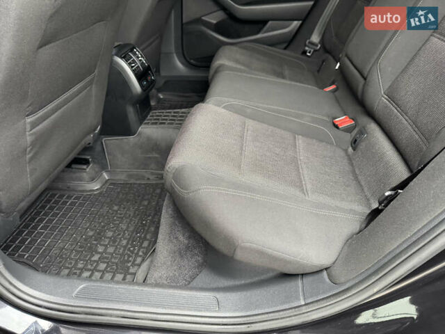 Черный Фольксваген Пассат, объемом двигателя 2 л и пробегом 239 тыс. км за 15300 $, фото 32 на Automoto.ua