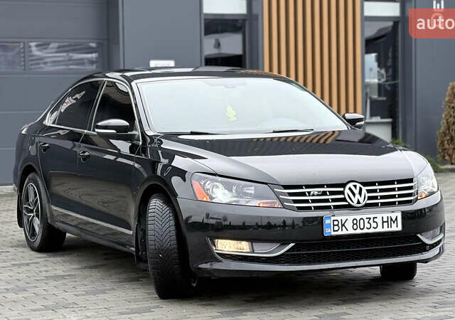 Чорний Фольксваген Пассат, об'ємом двигуна 2 л та пробігом 188 тис. км за 12950 $, фото 4 на Automoto.ua