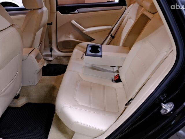 Черный Фольксваген Пассат, объемом двигателя 1.8 л и пробегом 146 тыс. км за 10500 $, фото 7 на Automoto.ua