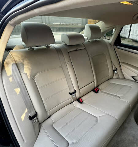 Чорний Фольксваген Пассат, об'ємом двигуна 1.8 л та пробігом 146 тис. км за 10800 $, фото 25 на Automoto.ua