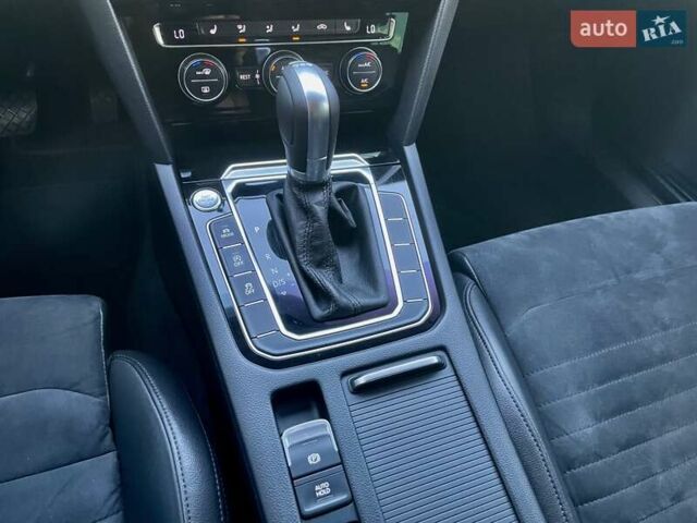 Чорний Фольксваген Пассат, об'ємом двигуна 1.8 л та пробігом 141 тис. км за 15999 $, фото 16 на Automoto.ua