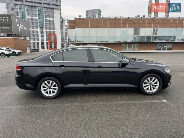 Чорний Фольксваген Пассат, об'ємом двигуна 1.6 л та пробігом 225 тис. км за 14000 $, фото 5 на Automoto.ua