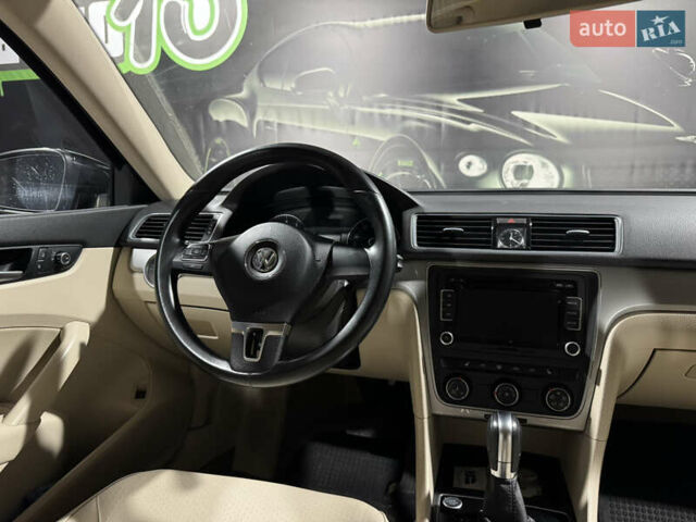 Черный Фольксваген Пассат, объемом двигателя 1.8 л и пробегом 197 тыс. км за 9700 $, фото 28 на Automoto.ua