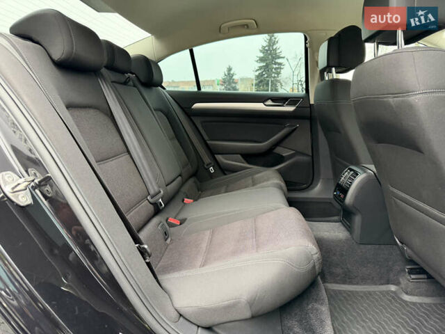 Черный Фольксваген Пассат, объемом двигателя 2 л и пробегом 325 тыс. км за 15500 $, фото 31 на Automoto.ua