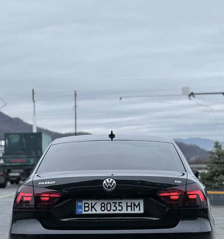 Чорний Фольксваген Пассат, об'ємом двигуна 2 л та пробігом 188 тис. км за 12950 $, фото 7 на Automoto.ua