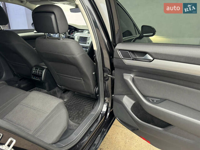 Черный Фольксваген Пассат, объемом двигателя 2 л и пробегом 239 тыс. км за 15300 $, фото 30 на Automoto.ua