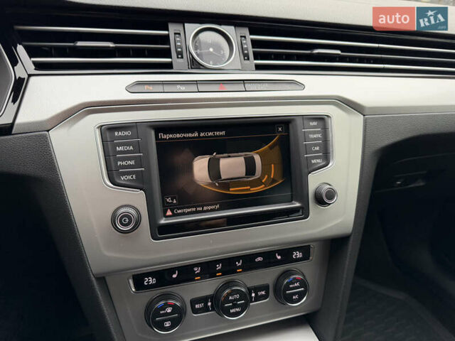 Черный Фольксваген Пассат, объемом двигателя 2 л и пробегом 325 тыс. км за 15500 $, фото 60 на Automoto.ua