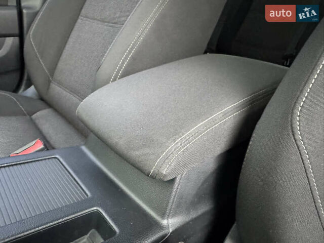 Черный Фольксваген Пассат, объемом двигателя 2 л и пробегом 239 тыс. км за 15300 $, фото 40 на Automoto.ua