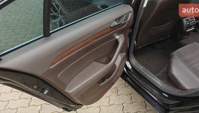 Черный Фольксваген Пассат, объемом двигателя 1.97 л и пробегом 289 тыс. км за 16899 $, фото 15 на Automoto.ua