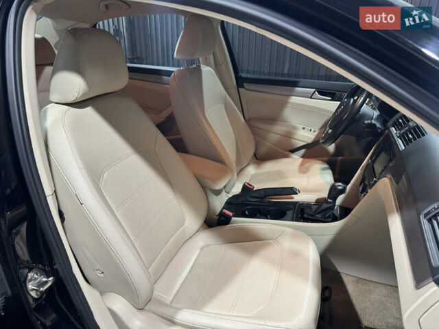 Черный Фольксваген Пассат, объемом двигателя 1.8 л и пробегом 197 тыс. км за 9700 $, фото 22 на Automoto.ua