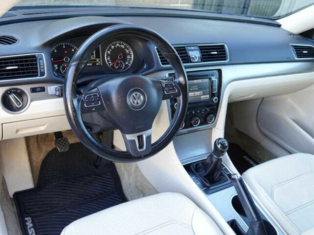 Черный Фольксваген Пассат, объемом двигателя 2 л и пробегом 73 тыс. км за 8000 $, фото 6 на Automoto.ua