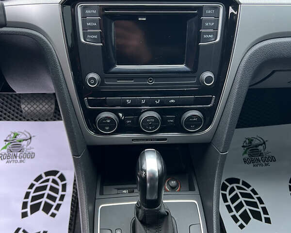 Черный Фольксваген Пассат, объемом двигателя 1.8 л и пробегом 161 тыс. км за 12300 $, фото 19 на Automoto.ua