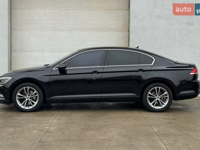 Черный Фольксваген Пассат, объемом двигателя 2 л и пробегом 239 тыс. км за 15300 $, фото 5 на Automoto.ua