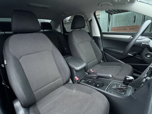 Черный Фольксваген Пассат, объемом двигателя 1.8 л и пробегом 161 тыс. км за 12300 $, фото 15 на Automoto.ua