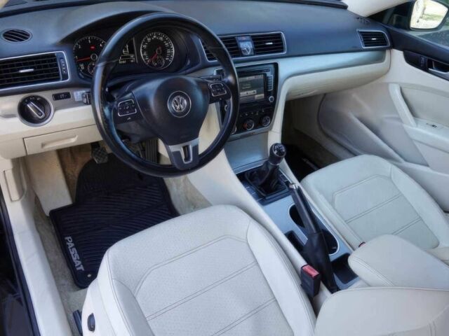 Черный Фольксваген Пассат, объемом двигателя 2 л и пробегом 76 тыс. км за 9300 $, фото 9 на Automoto.ua