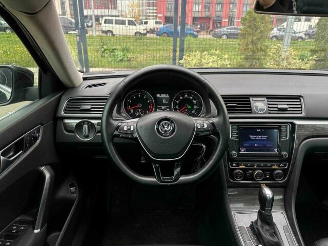 Черный Фольксваген Пассат, объемом двигателя 1.8 л и пробегом 187 тыс. км за 11950 $, фото 13 на Automoto.ua