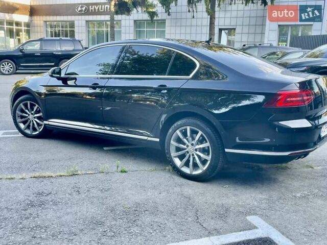 Чорний Фольксваген Пассат, об'ємом двигуна 1.8 л та пробігом 141 тис. км за 15999 $, фото 9 на Automoto.ua